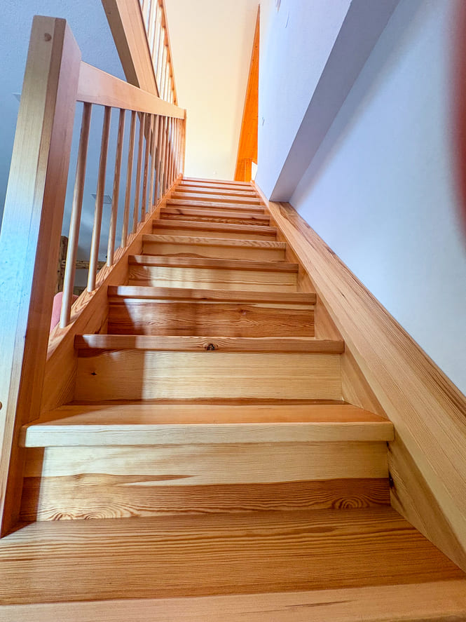 Treppe in das Obergeschoss der Ferienwohnung
